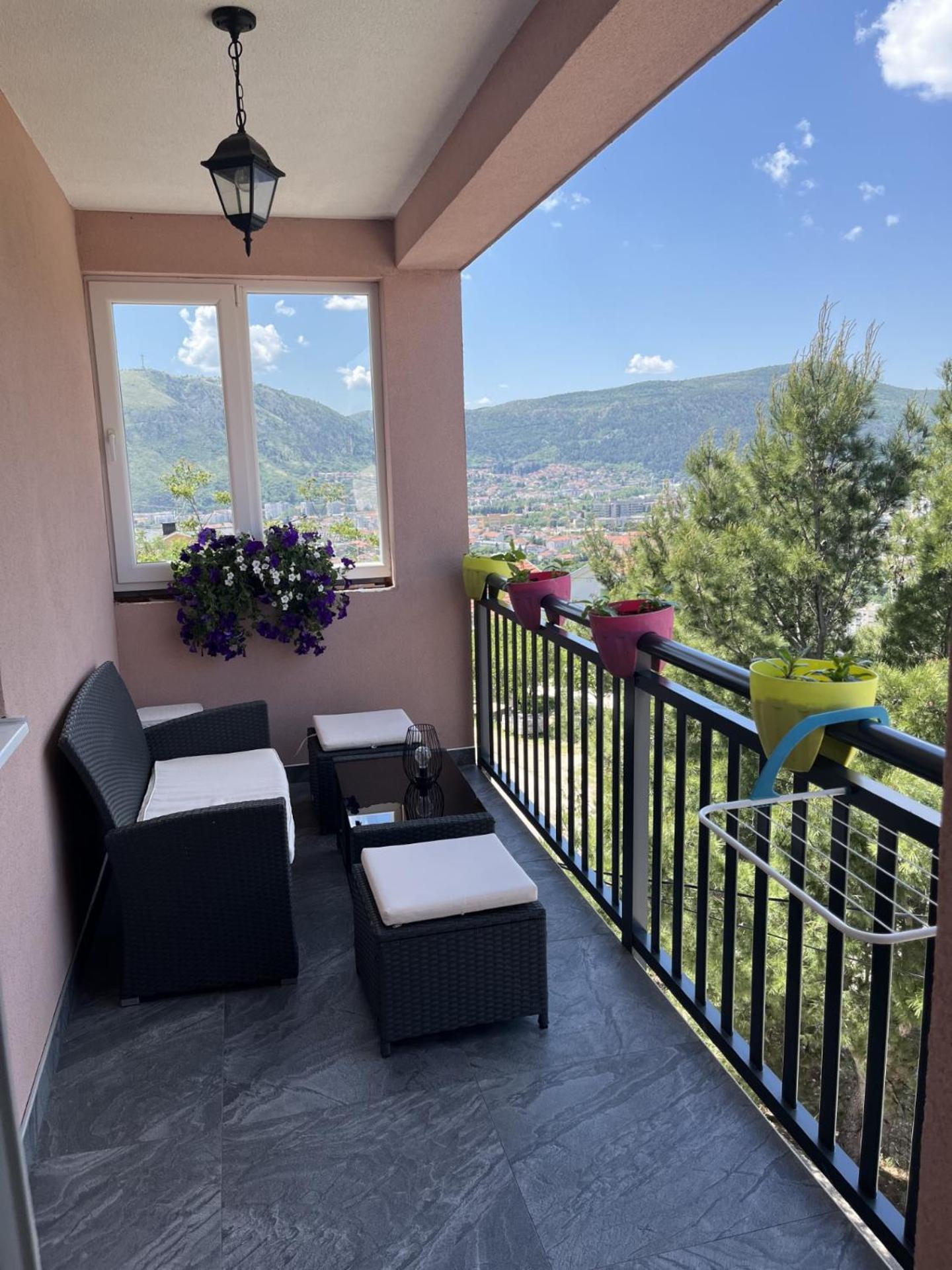 Skywalk House Villa Mostar Exterior photo